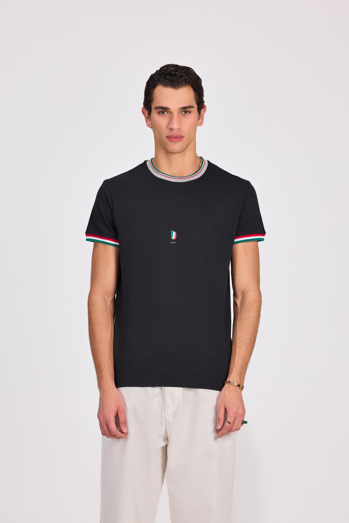 تي شيرت بيرسولا قطني أسود إيطالي