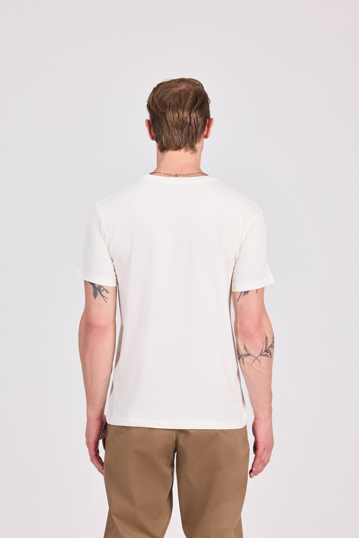 تي شيرت بيرسولا أسود 100% قطن