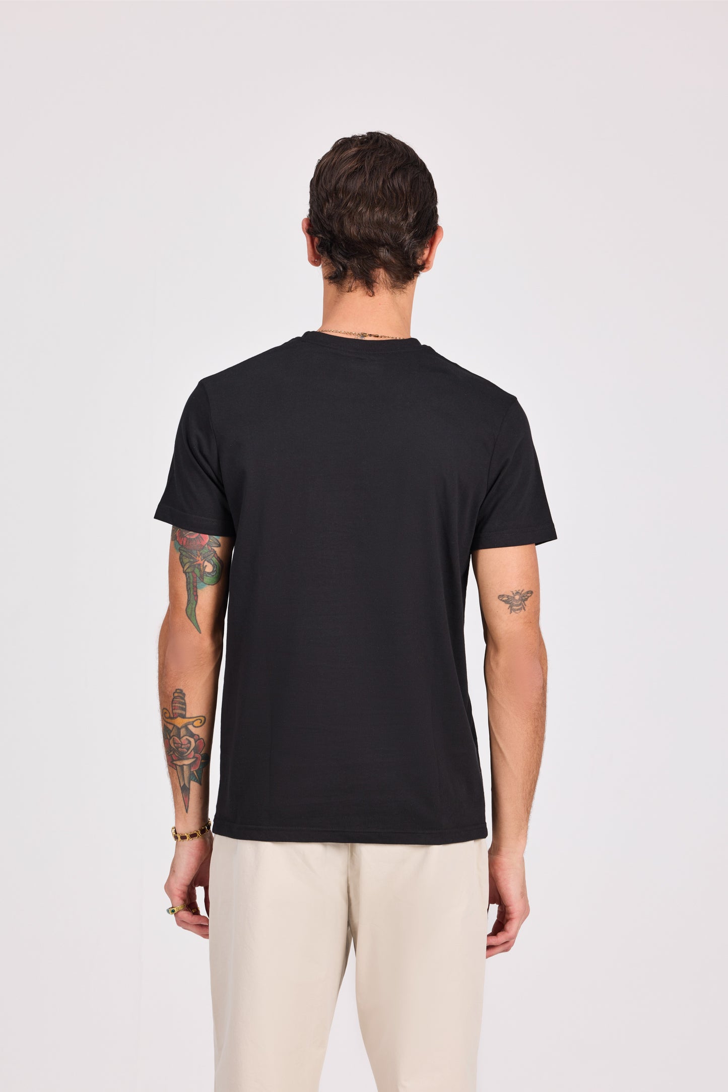 تي شيرت بيرسولا أسود 100% قطن