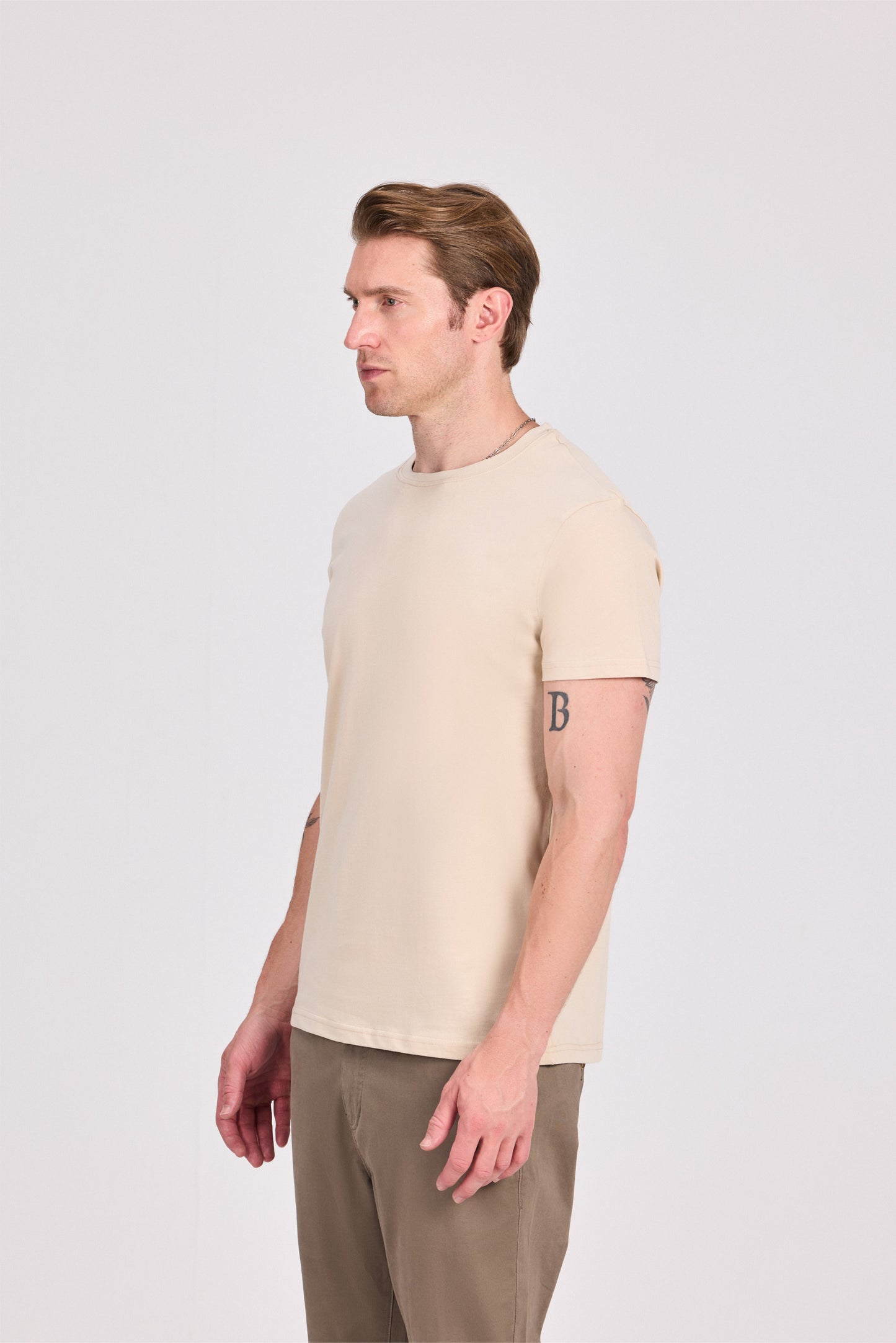 تي شيرت بيرسولا أسود 100% قطن