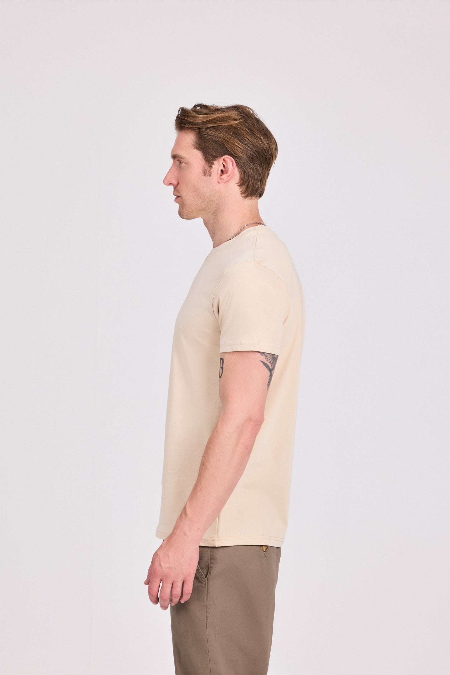 تي شيرت بيرسولا أسود 100% قطن